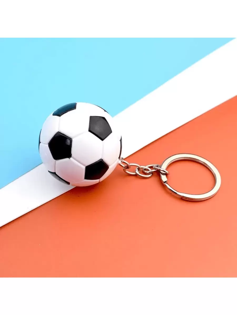 1pc Creative Football Keychain, Mini Sports Equipment Memorial Pendant, School Prize, Small Gift, Personalized Present