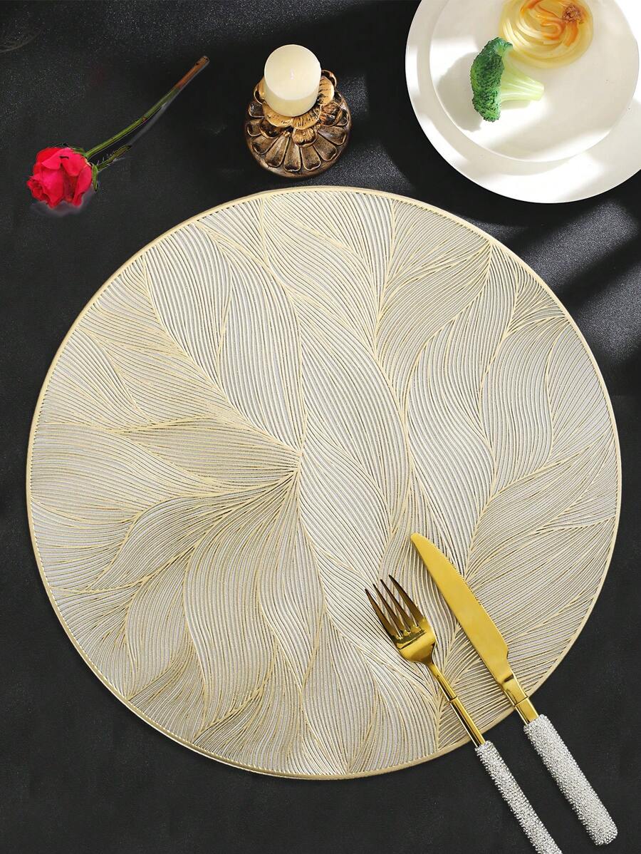 2/6 pezzi Tovagliette rotonde con motivo floreale a rose dorate, da 15 pollici, in materiale PVC, con stampa dorata, impermeabili, lavabili, facili da pulire, antiscivolo, resistenti al calore, adatte per decorazione della stanza, tavolo da pranzo, decorazione della casa, decorazione per feste, vacanze, festa, compleanni, matrimoni, regali, cene, all'aperto, picnic.