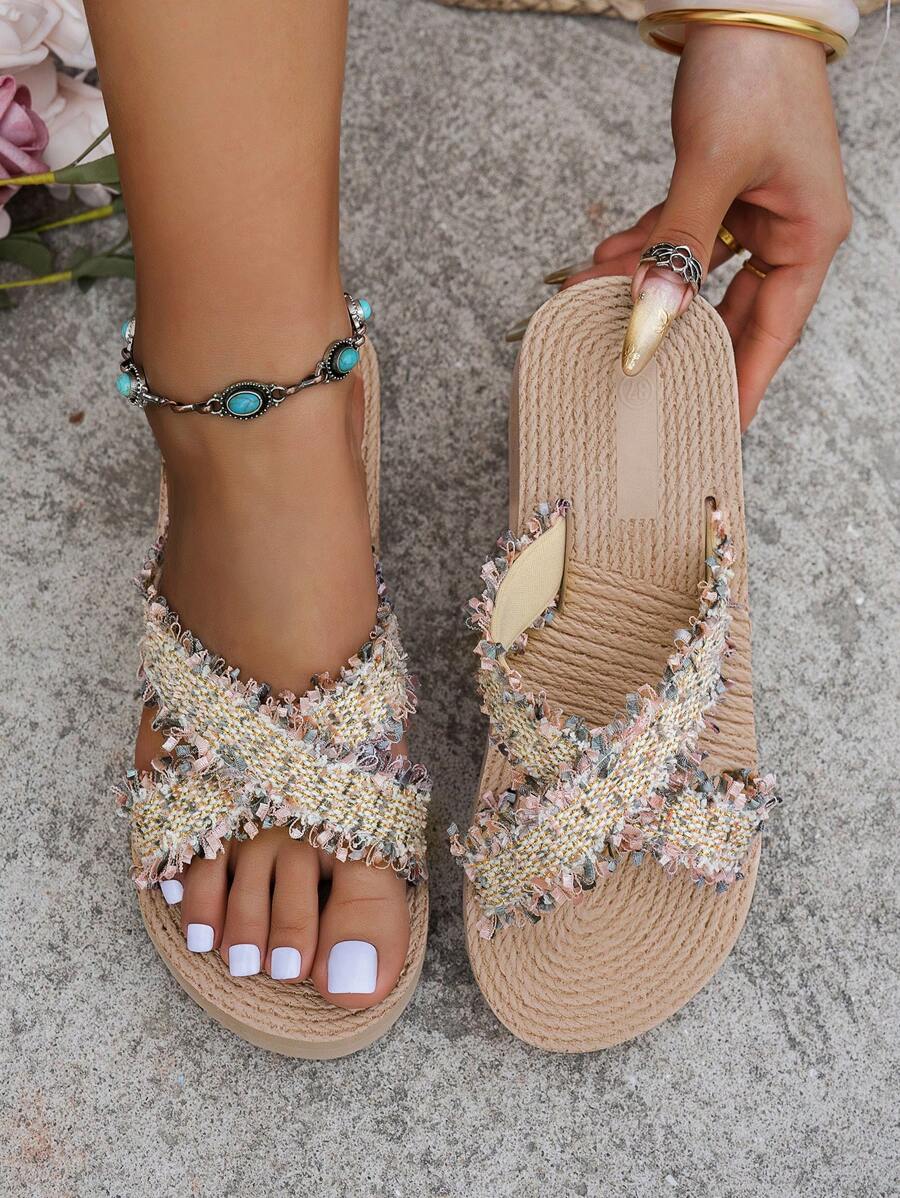 Sandalias de plataforma gruesa para mujer, diseño de entrelazado cruzado, ideales para resort y viajes, elegantes pantuflas para dama, estilo versátil y clásico de moda para vacaciones en la playa con vibra hawaiana, sandalias de playa con suela gruesa, color beige