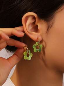 Cinq fleurs vert clair