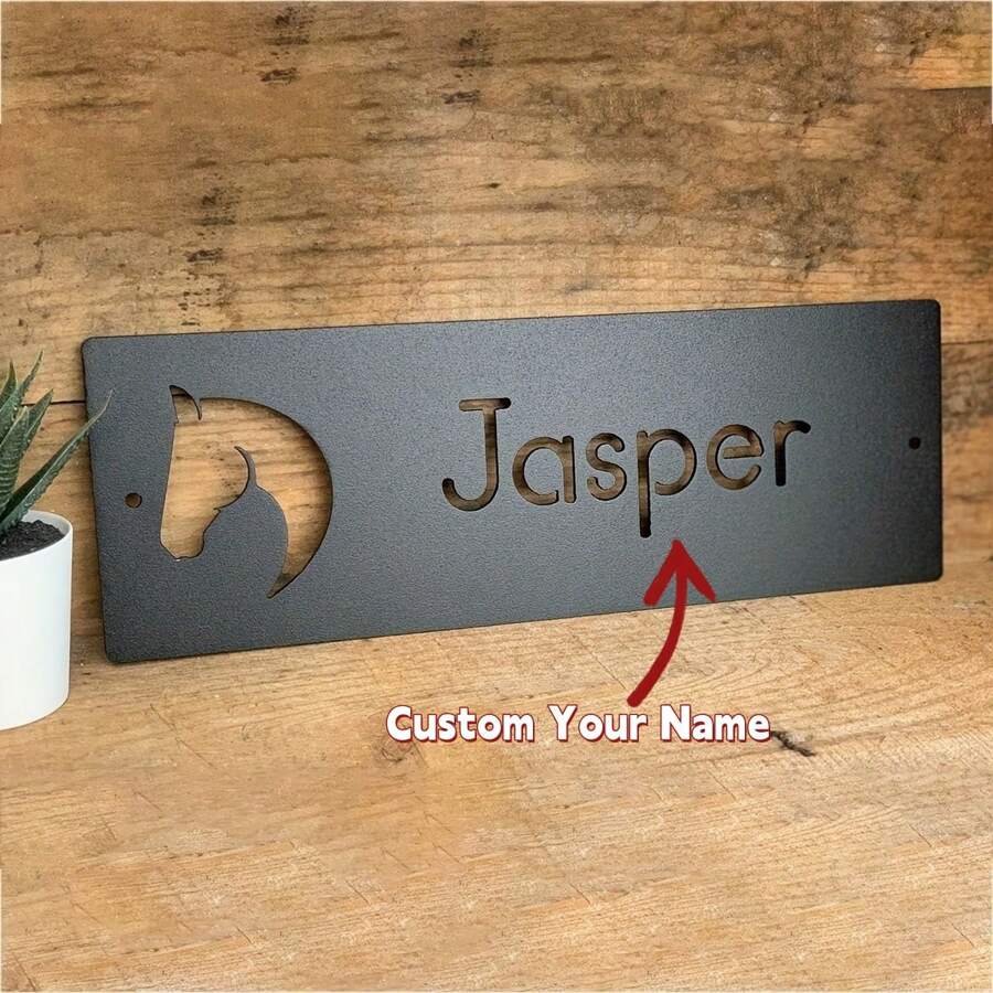 1 pièce Plaque signalétique personnalisable pour box de cheval - Panneau mural en métal personnalisé avec un design élégant de silhouette de cheval - Décoration rustique pour les salles de sellerie et les espaces équestres, Signalisation personnalisée | Décoration de style western | Plaque murale, Cadeaux de décoration de cheval Anniversaire Remise des diplômes, Multifonctionnel, Durable, Ornemental, Réutilisable, Exquis, Élégant, Haute qualité, Coloré, Moderne, Personnalisé, Unique, Salle de thé, Maison, Jardin, Bureau, Impression graphique