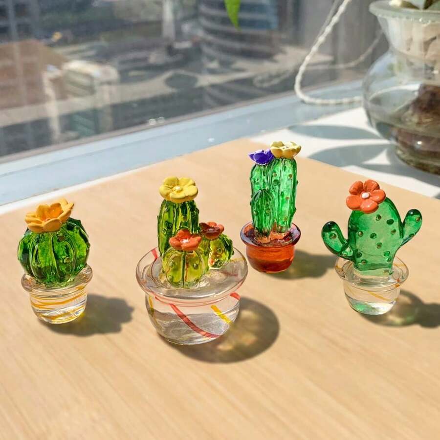 4PCS Handmade Mini Resin Cactus Cute Miniature Cacti Figurines Home Office Desk Tabletop Simulation Plants Decorations Car Interior Dashboard Ornaments