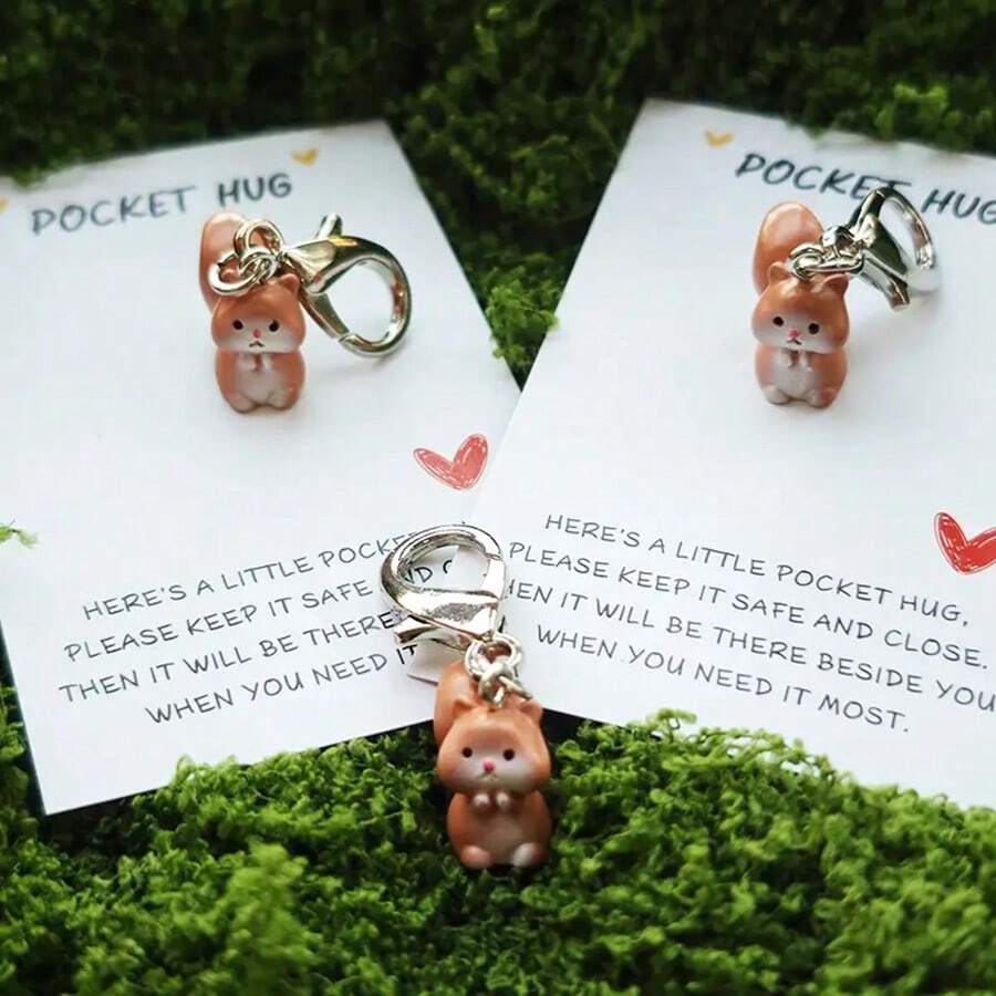 1pc/2pcs Inspirational Squirrel Keychain With Pocket Hug Card - Cute Animal Lover Keyring, Perfect For Christmas, Back To School, Teacher's Day, Valentine's, Easter, Mother's Day, Father's Day - Emotional Support Gift For Family, Friends, Loved Ones