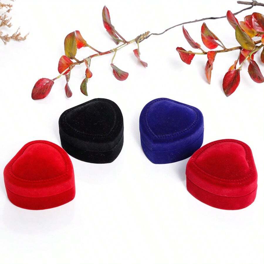 1 Pc Velvet Single Ring Display Box, Heart-Shaped Design Engagement And Wedding Ring Box, Valentine's Day Gift Summer Necessity For Women Storage Organizer Gift Travel Back To School
