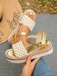 Golden Crocodile Pattern-big Pearl and Four Small Diamonds