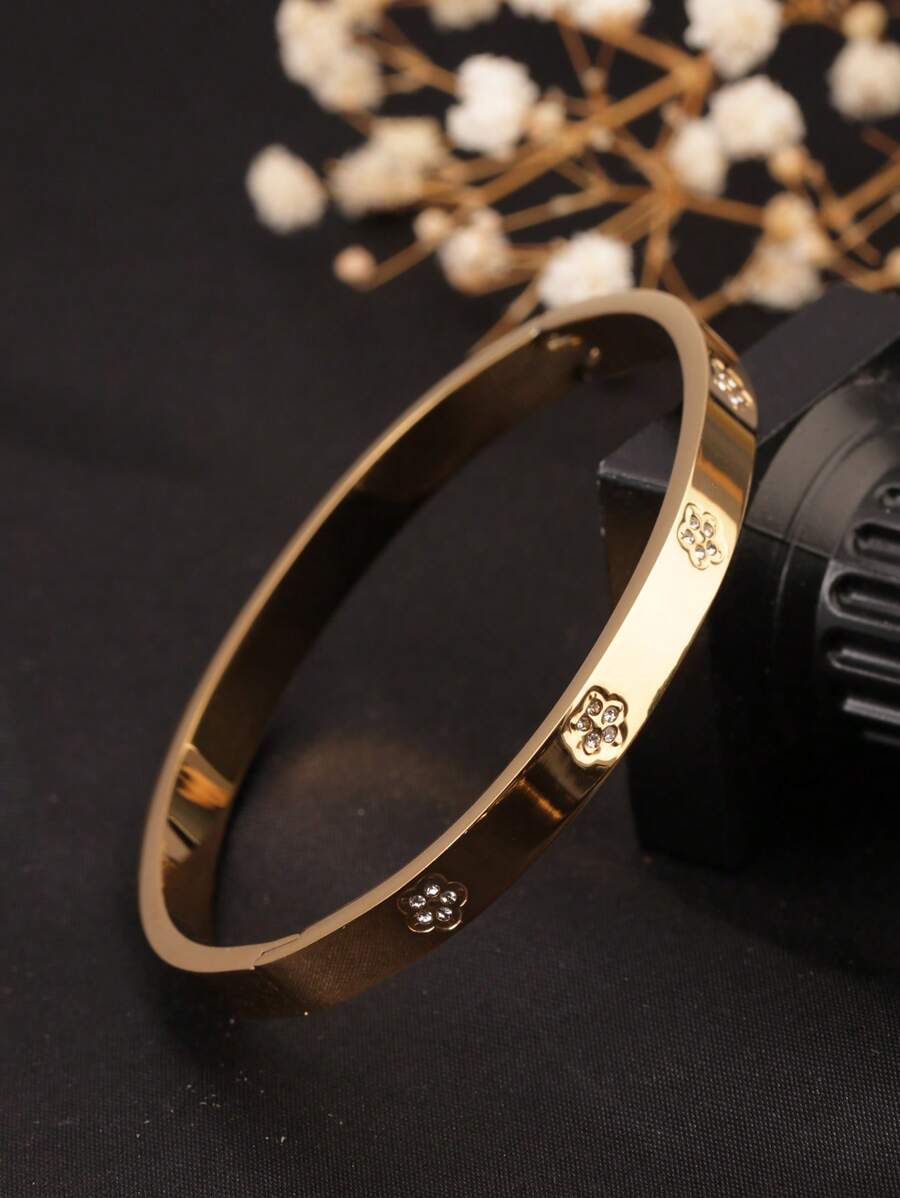 1 pièce Bracelet jonc en acier de titane Zirconia fleur 18 carats, élégant de luxe polyvalent, convient pour le port quotidien des femmes, cadeau de fête