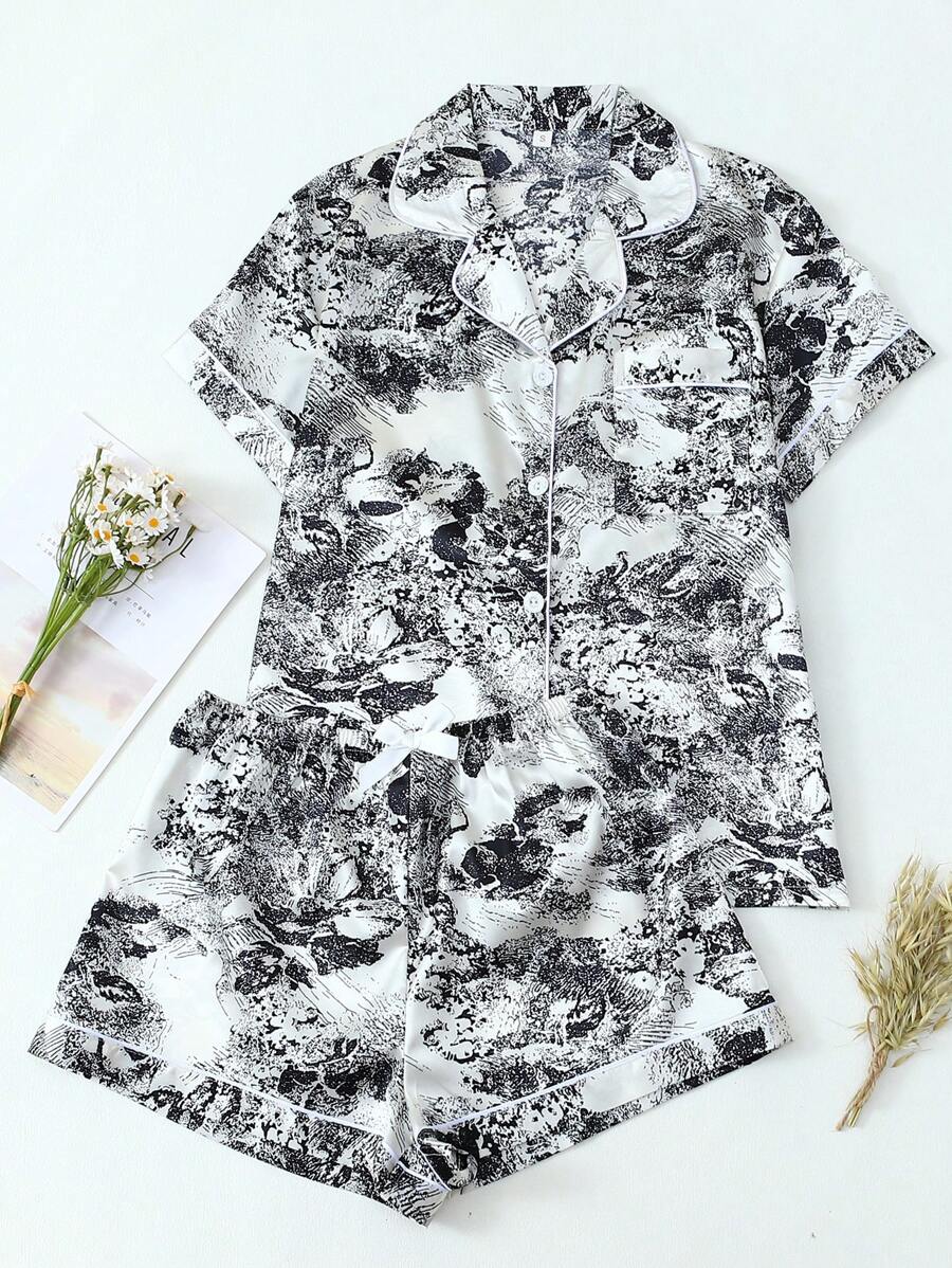 Set de pijama de 2 piezas de satén con estampado de pintura al estilo de tinta, blusa de manga corta con cuello y pantalón corto con lazo para mujer