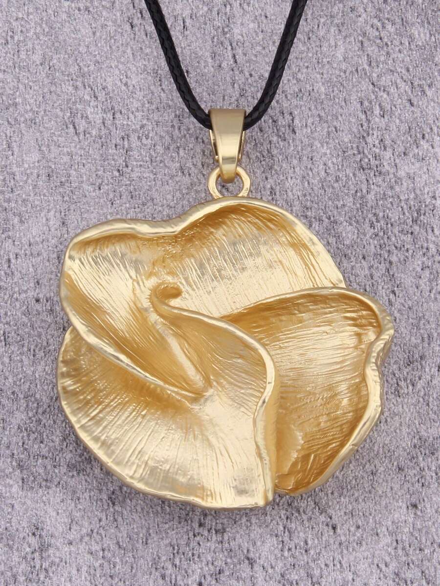 1pc Minimalist Elegant Petal Pendant Necklace, Stylish Multi-Layer Twist Geometric Shape Metal Long Chain Wax Rope Necklace, Unisex Fashion Accessories, Gift For Boyfriend/Girlfriend