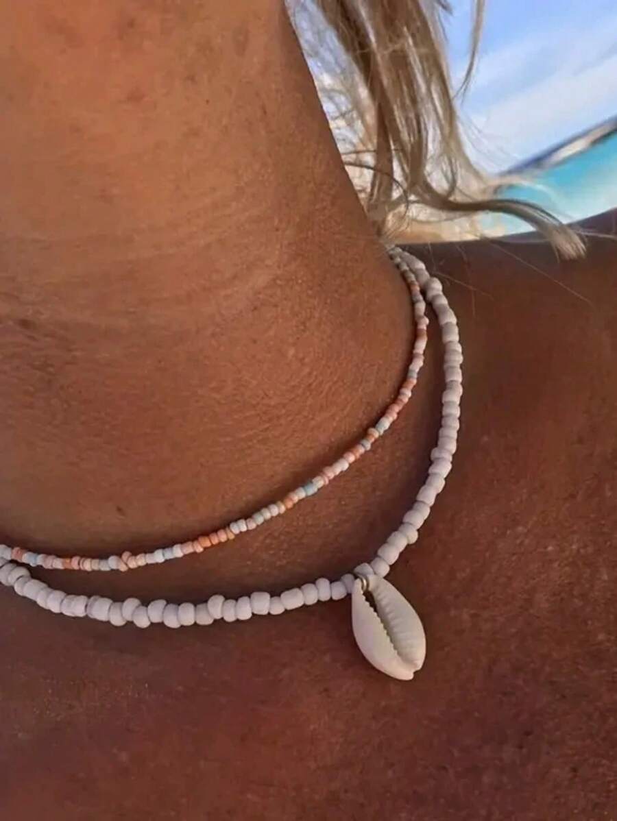 2 Stücke Bohemian Millefiori Perlen- und Muschelanhaenger Halskette, Strand Stil Schlüsselbein Kette für Frauen. Geeignet als Festival- oder Geburtstagsgeschenk für Ehefrau oder Freundin.