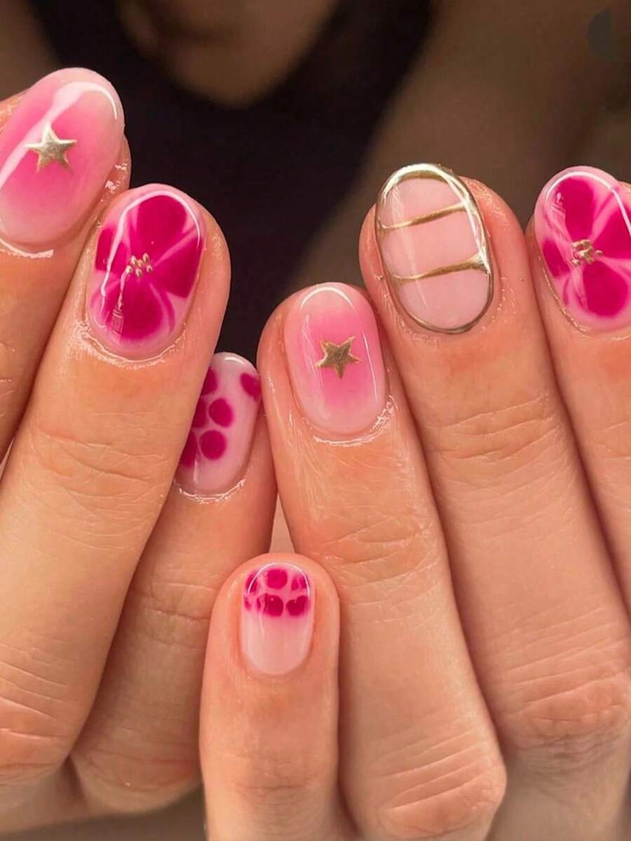 Set de 24 uñas postizas con diseño floral rosa, lunares y líneas doradas, aptas para uso diario de damas y niñas, incluye 1 pieza de pegamento de gel y 1 pieza de lima de uñas