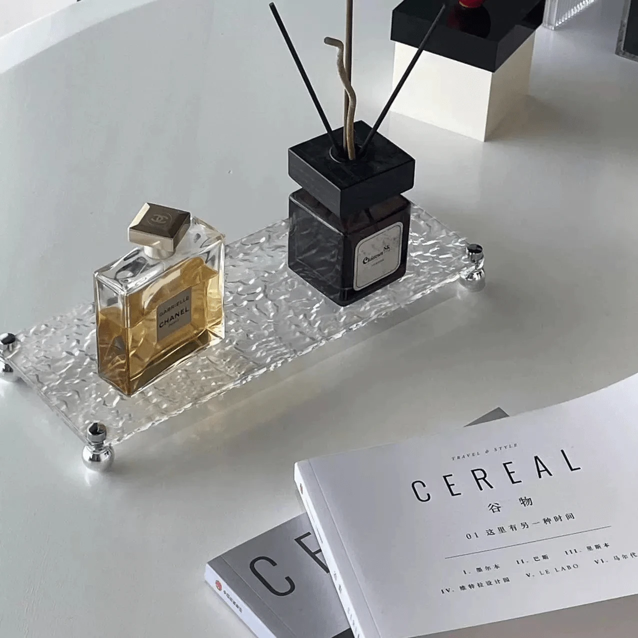 1Set/1pc Stone Pattern Clear Acrylic Tray Bathroom Vanity Trays With Stand, Cosmetic Table Jewelry Skin Care Cosmetics Tray, Napkin Tray, Clear Color Tray For Perfume, Aromatherapy, Shower Gel, Skin Care Products, Cosmetics Back To School