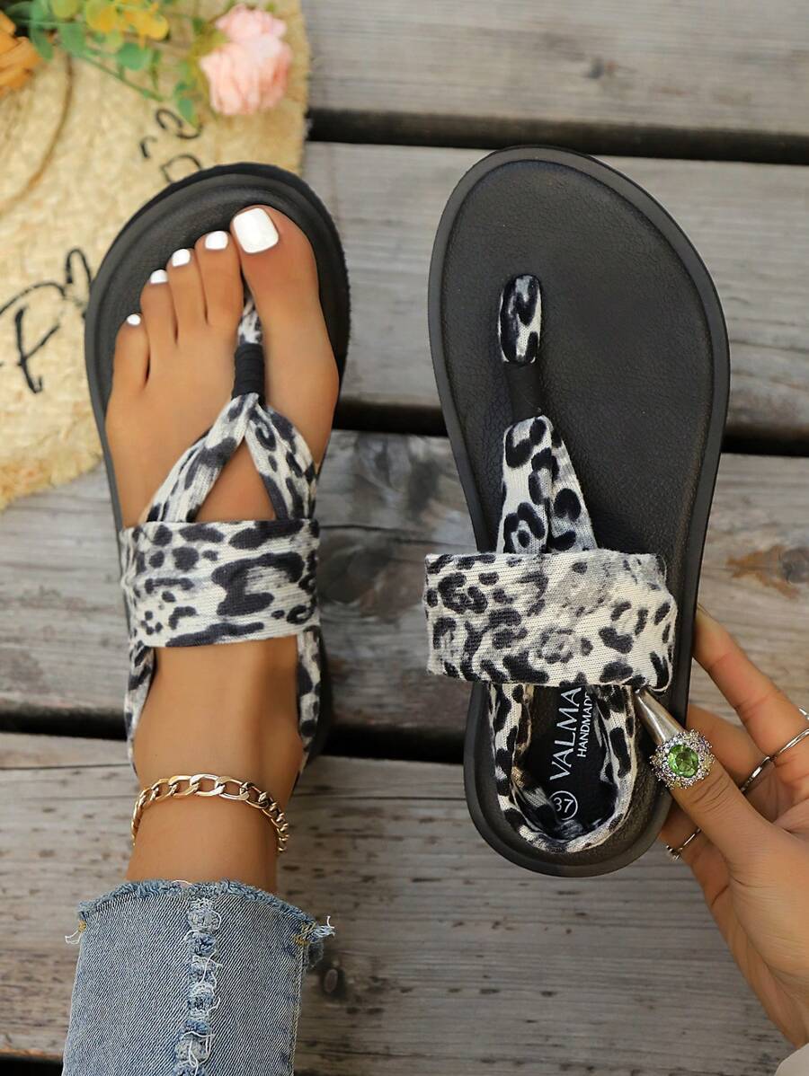 Wide Fit Yoga Shoes Women's Platform Espadrilles Slippers, Lightweight Open Toe Non Slip Beach Slides Shoes, Casual Outdoor Sandals Leopard Print Flip Flops