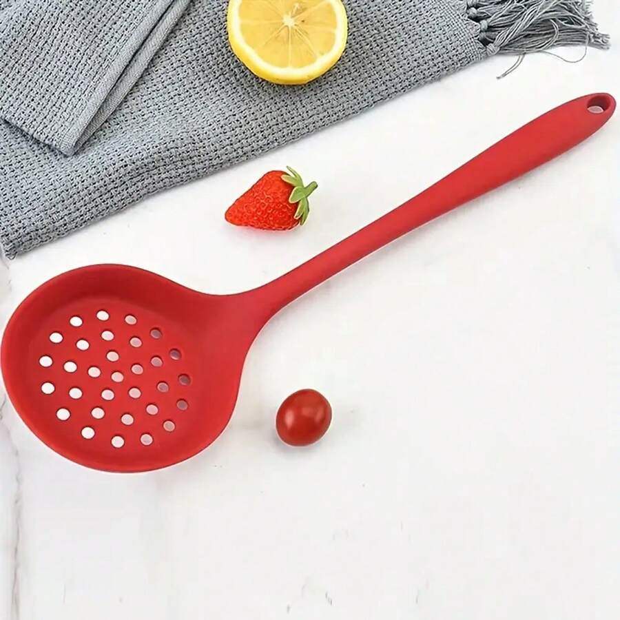 1pc/2pcs Heat Resistant Slotted Spoon/Strainer, Non-Stick Silicone Cooking Utensil With Ergonomic Handle, For Draining Vegetables, Pasta, Etc. Kitchen Tool, Long Handle, Non-Stick, Easy Draining