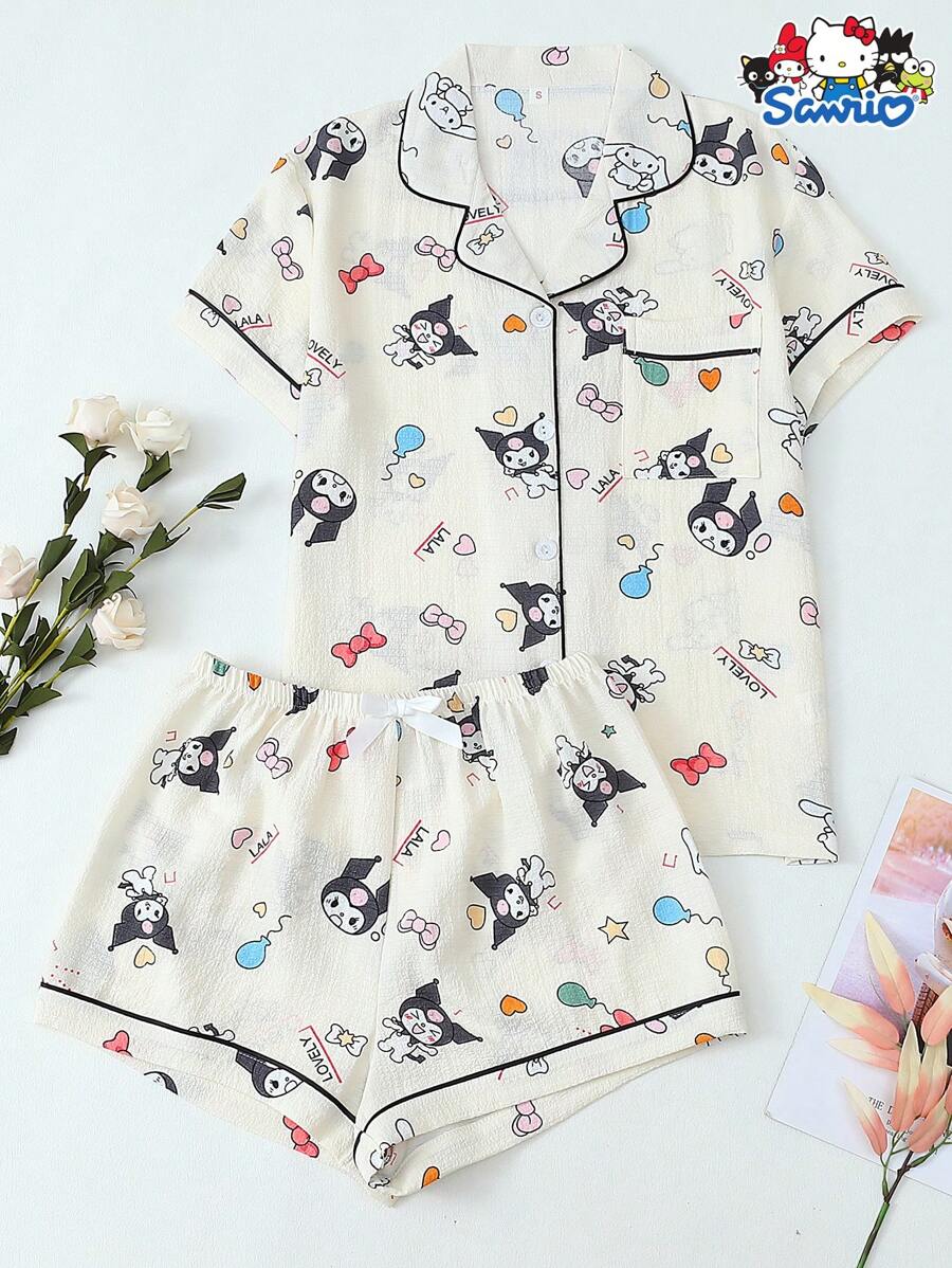 Set de 2 piezas de pijama de mujer con estampa autorizada de Kuromi de Sanrio que incluye camisa de manga corta con botones y bolsillo en la solapa, y shorts con lazo, adecuado para uso doméstico en primavera/verano
