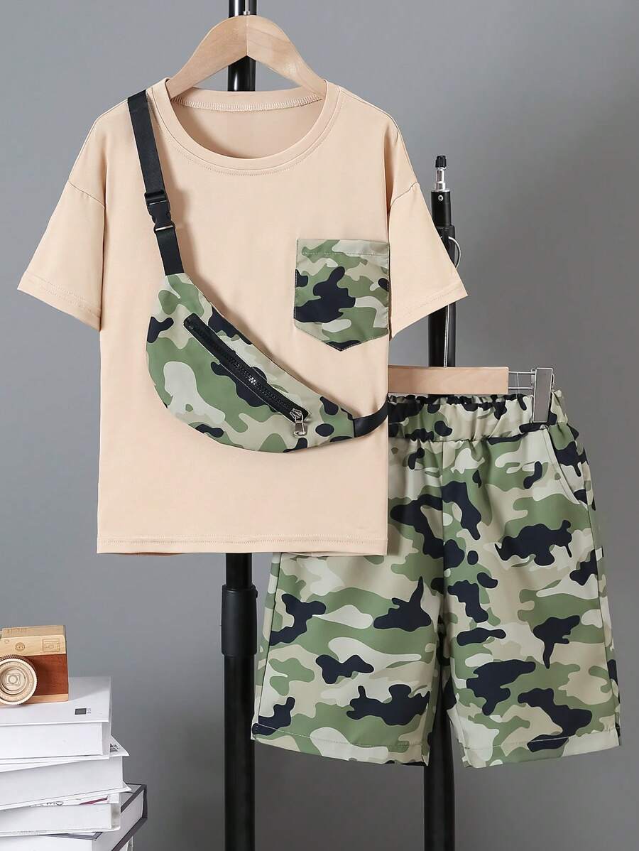 Enfant garçon printemps / été décontracté T-shirt à manches courtes à camouflage et short d'extérieur avec sac, ensemble de 2 pièces