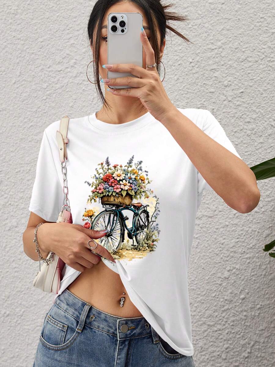 1 Stück Damen Kurzarm T-Shirt mit rundem Ausschnitt, Weiß, mit 3D Muster von Blumen und Fahrrad Motiv - Lässig Polyester Strickshirt mit regulärer Passform und geraden Ärmeln - für den Alltag - perfekt für Frühling & Sommer - ideales Geschenk für Frauen