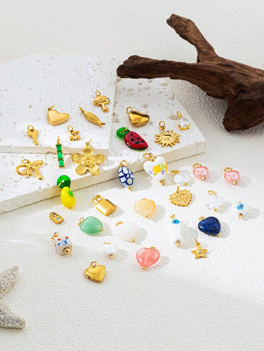 1 PIEZA Encantos bohemios de oro y esmalte - Colgantes en forma de corazón, ojo malvado, floral y frutas para hacer collares y pulseras, suministros de joyería vintage