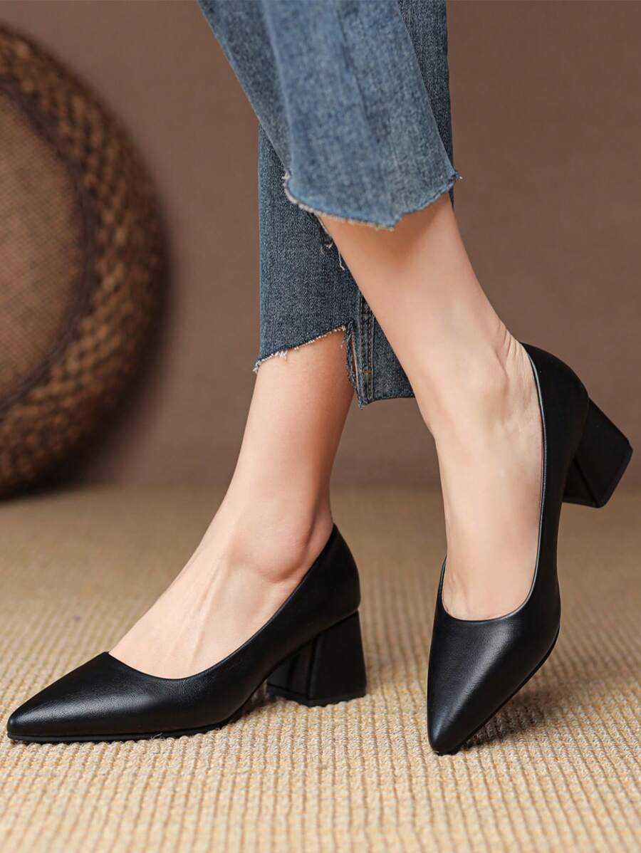 Novos Saltos Rasos Femininos, Sapatos de Couro com Salto Grosso e Bico Estilo Coreano, Sapatos Simples para Senhora de Escritório
