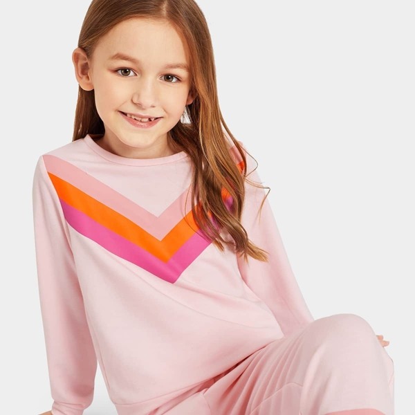 Girls Color-block Chevron Pullover & Sweatpants Set
Girls Color-block Chevron Pullover & Sweatpants Set