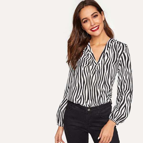 V Neck Zebra Pattern Top
V Neck Zebra Pattern Top