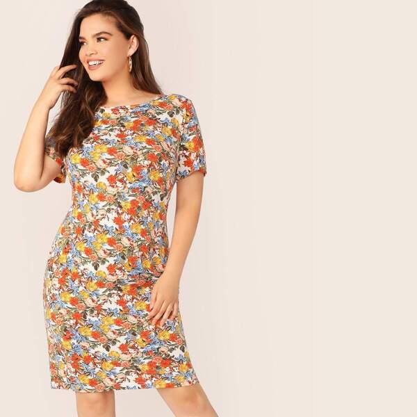 Plus Ditsy Floral Print Pencil Dress
Plus Ditsy Floral Print Pencil Dress