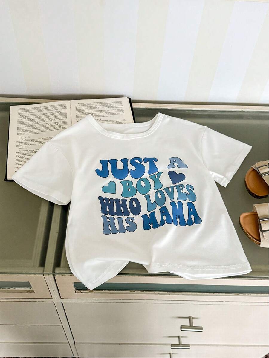 SHEIN Camiseta blanca con gráfico impreso en inglés "joven Boy", que combina bien con pantalones cortos, vaqueros u otros atuendos para mostrar el estilo de moda del bebé. También es un excelente regalo, práctico y significativo.