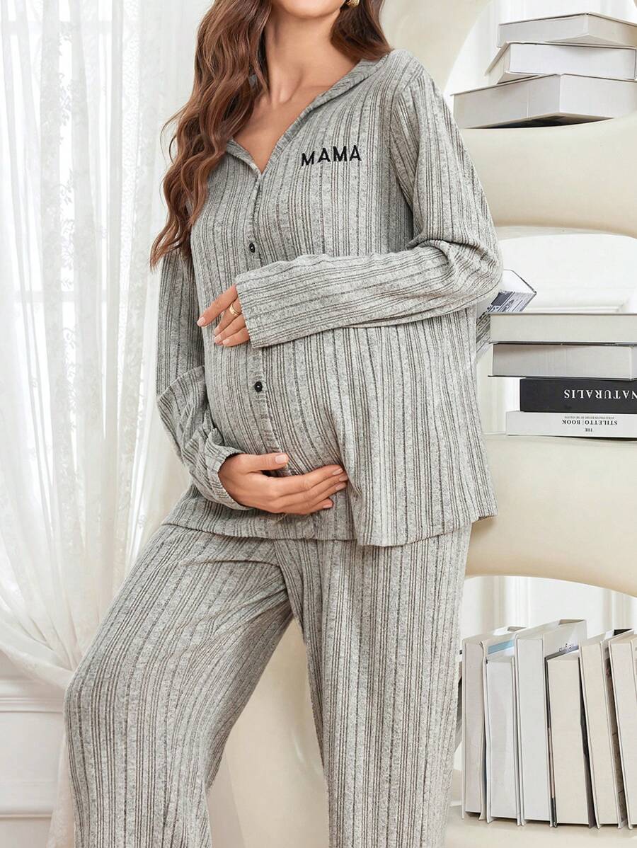 SHEIN Set pigiama da donna premaman con 2 pezzi, cardigan a costine monocromatico e pigiama con ricamo a lettere