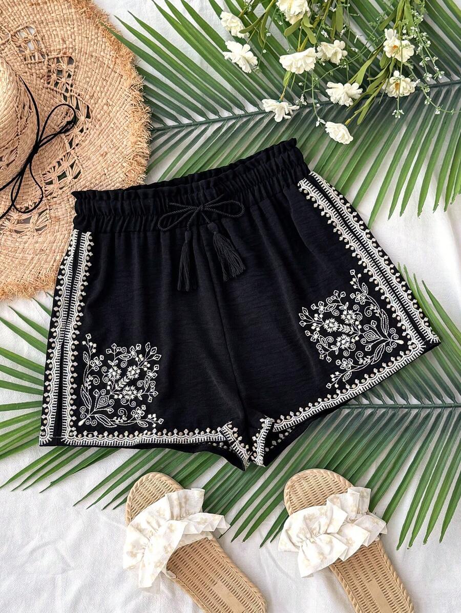 Flirla Pantaloncini neri retrò con ricamo e fiocco