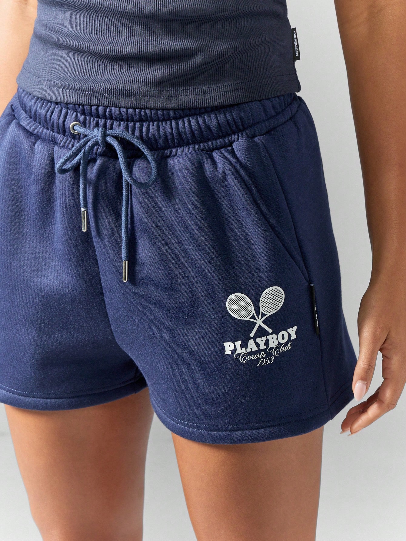 オークランドアスレチックスの今シーズンのショーツです Missguided x Playboy アスレチックパフォーマンスドロー