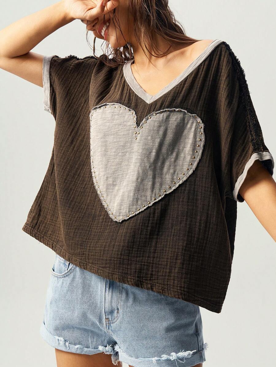 Bohemela Maglietta casual in cotone lavato con scollo a V, maniche corte, taglio morbido, fantasia cuori in stile patchwork, per donna