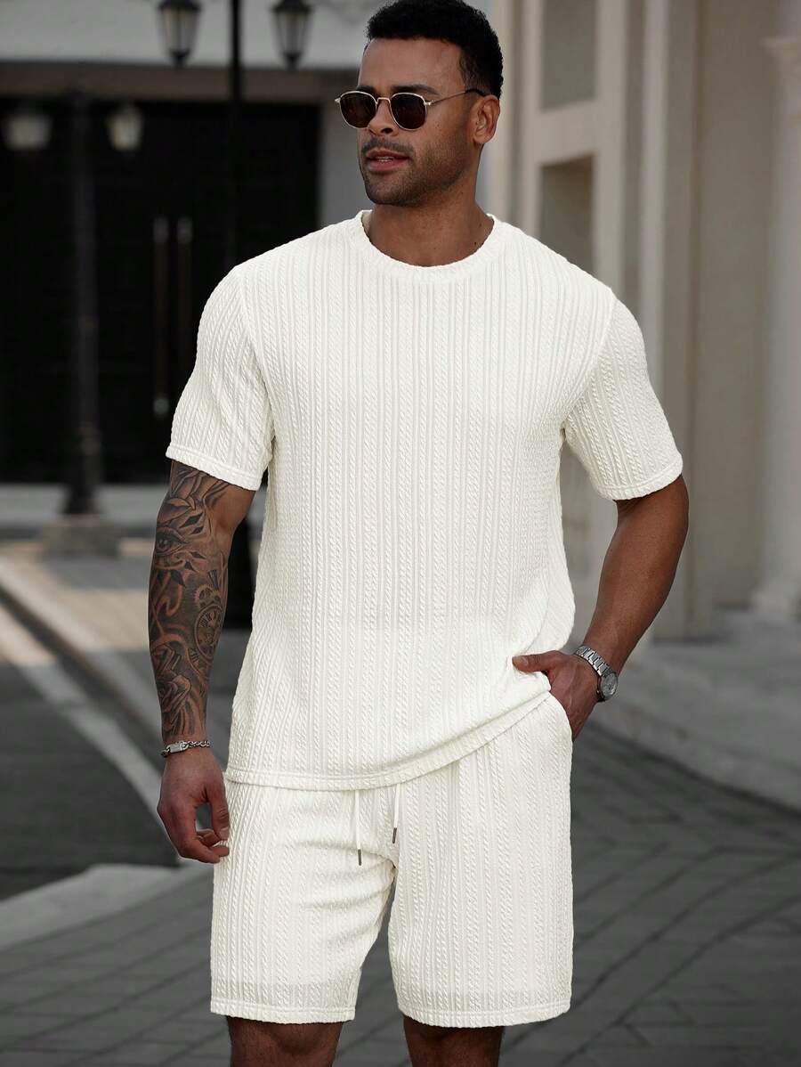 Manfinity Homme Men Plus Size Casual Textured Short Sleeve T-Shirt Set