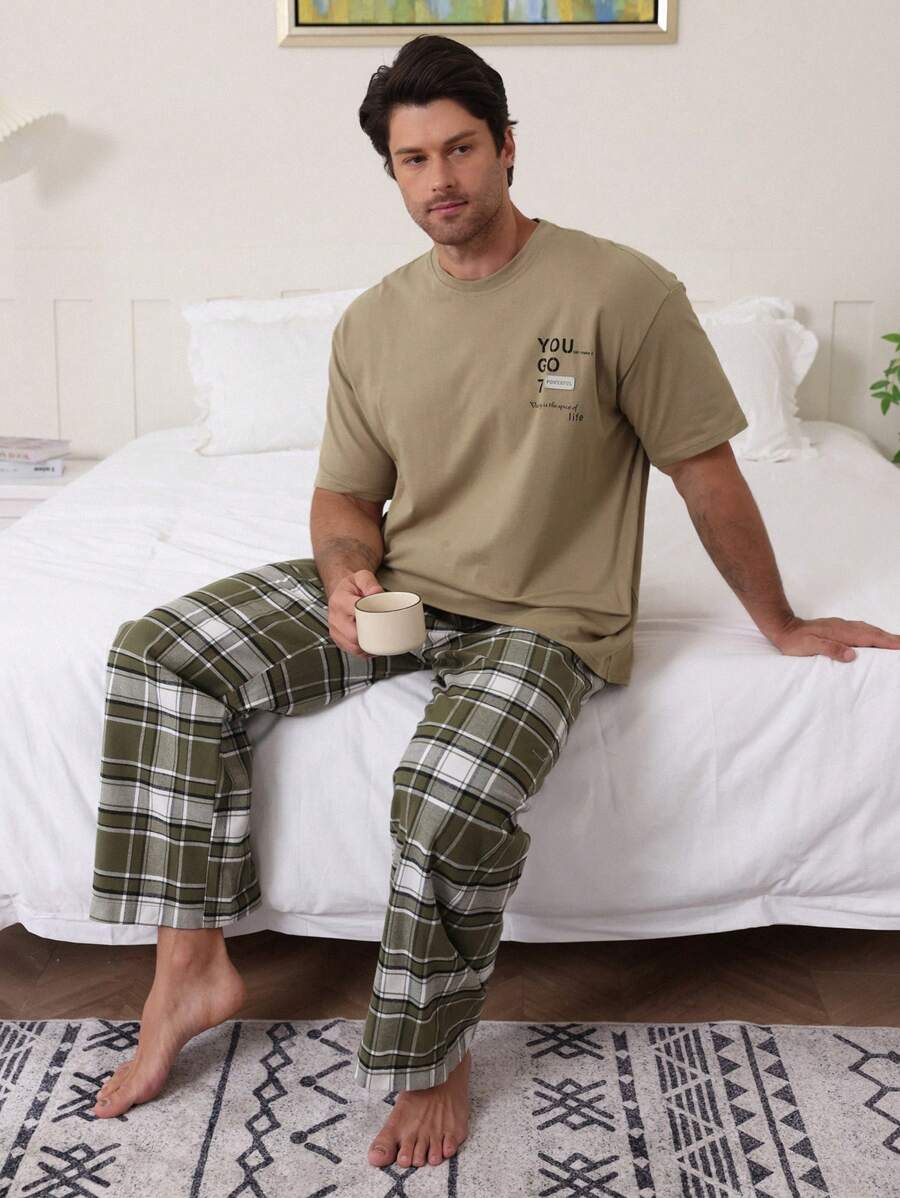 DAZY Conjunto de ropa de estar en casa para hombres con camiseta estampada con letras de colores múltiples para el verano