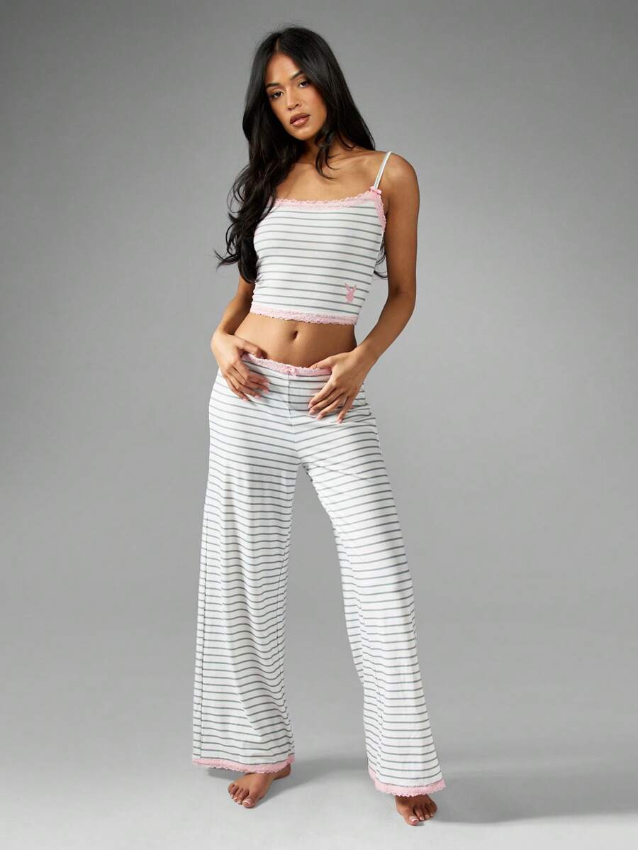 Missguided x Playboy Conjunto de pijama con camiseta de tirantes a rayas y ribete de encaje rosa, ropa de estar por casa con logo de conejo, ropa de dormir de verano y primavera, pijama de dos piezas