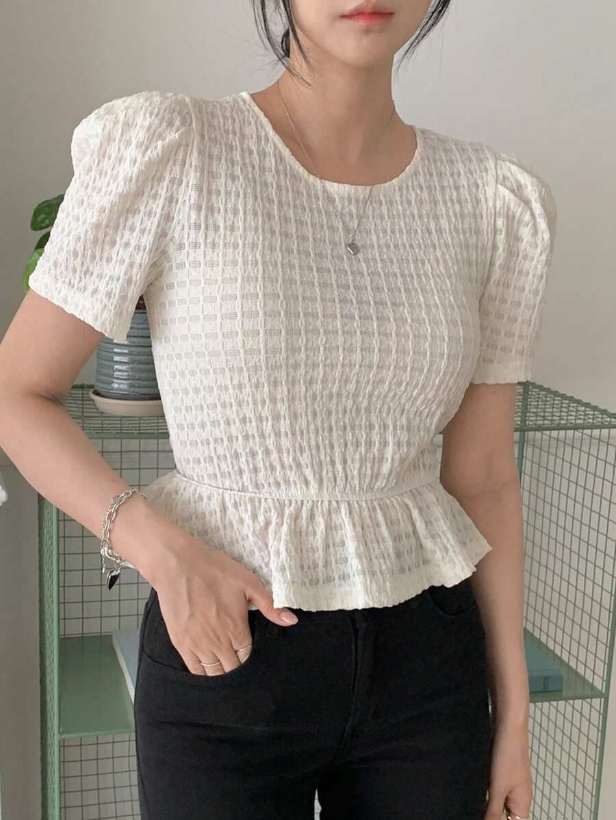 DAZY Women's Waist-Cinching Chic Blouse, Round Neck Short Puff Sleeve French Style Casual T-Shirt, Summer