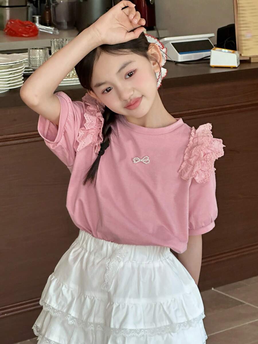 DAZY Camiseta de punto con cuello redondo y aplicación de encaje para niñas preadolescentes, ropa de verano y vuelta al colegio