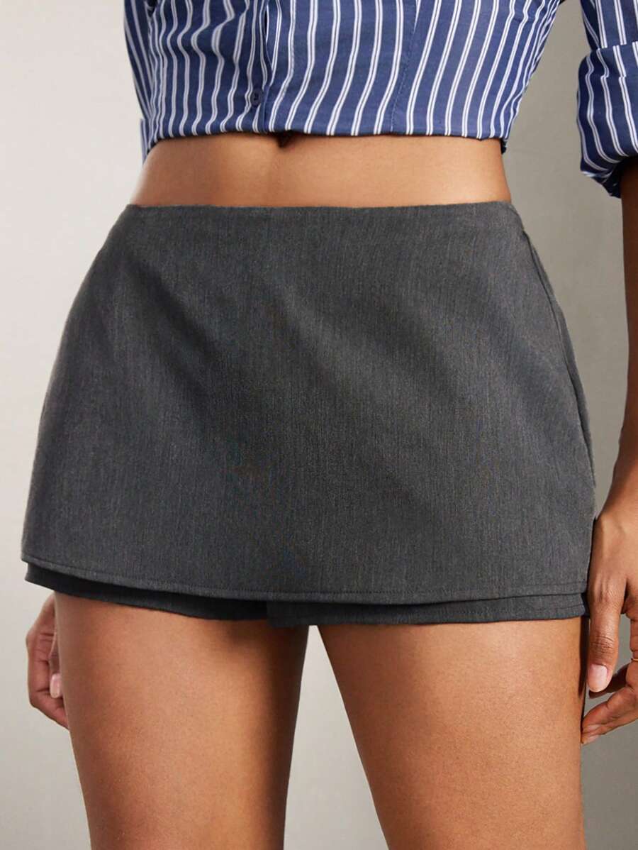 SHEIN SXY Pantaloncini grigi casual da donna con vestibilità slim, adatti per ufficio, pendolarismo, uso quotidiano, occasioni formali, un capo di abbigliamento versatile