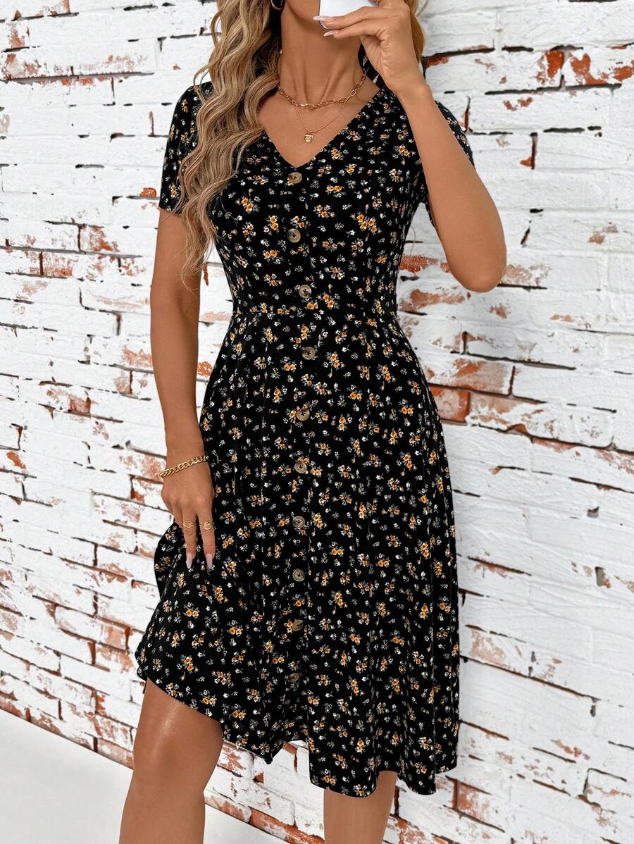 SHEIN Clasi Women's New Fashion Elegant V-Neck Ditsy Floral Pattern Buttoned Sun Dress Mid-Length, Short Sleeves, Suitable For Daily Commuting Work Outfit, Summer Mother's Day Dress,Bohemian Clothes