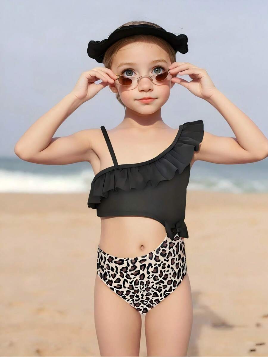 SHEIN Traje de baño de una pieza con volantes y recortes con estampado de leopardo para niña