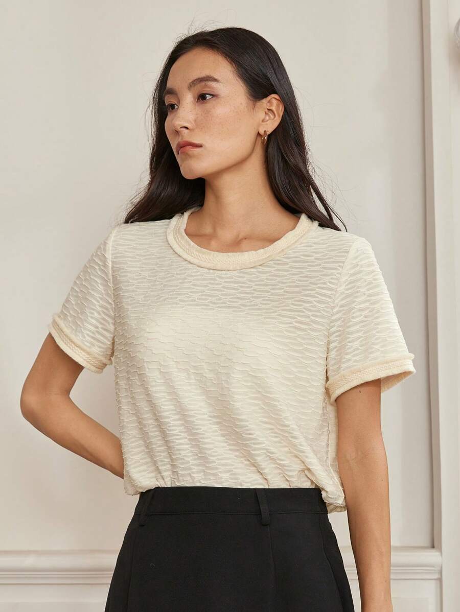 Dazy-Less Blusa da donna a maniche corte con collo rotondo, in chiffon con effetto testurizzato, decorata con fiori e frange, adatta all'estate e all'ufficio