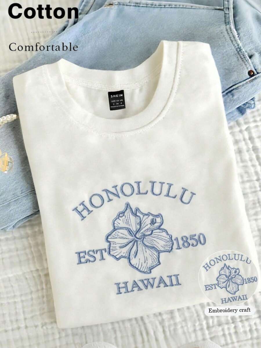 SHEIN Camiseta de mujer de cuello redondo con bloque de color, eslogan y bordado de hibisco para el verano
