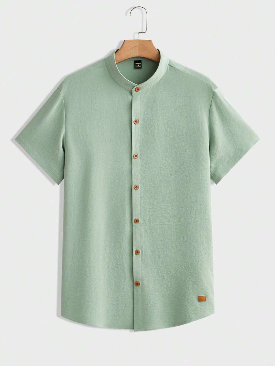 Manfinity RelaxMax Camisa casual de verano de manga corta con botones delanteros lisos para hombres