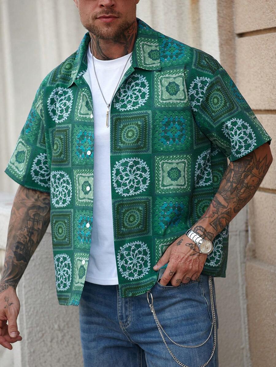 Manfinity RSRT Camisa casual de manga corta con botones y estampado floral retro para hombres, de verano