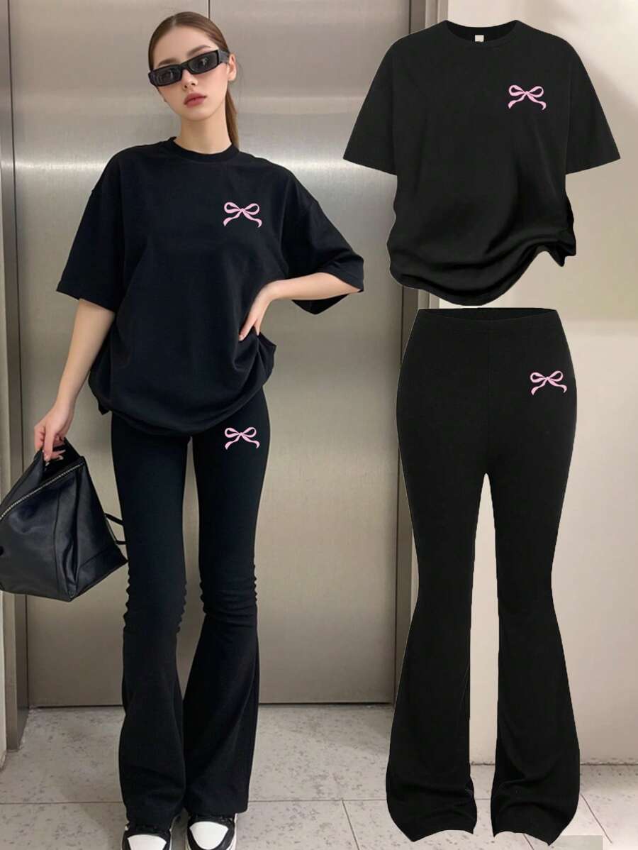 SHEIN EZwear مجموعة بلوزة تي شيرت قصيرة الأكمام مطبوعة مع فيونكة وبنطلون رحب للنساء في الصيف ، مجموعة كاجوال