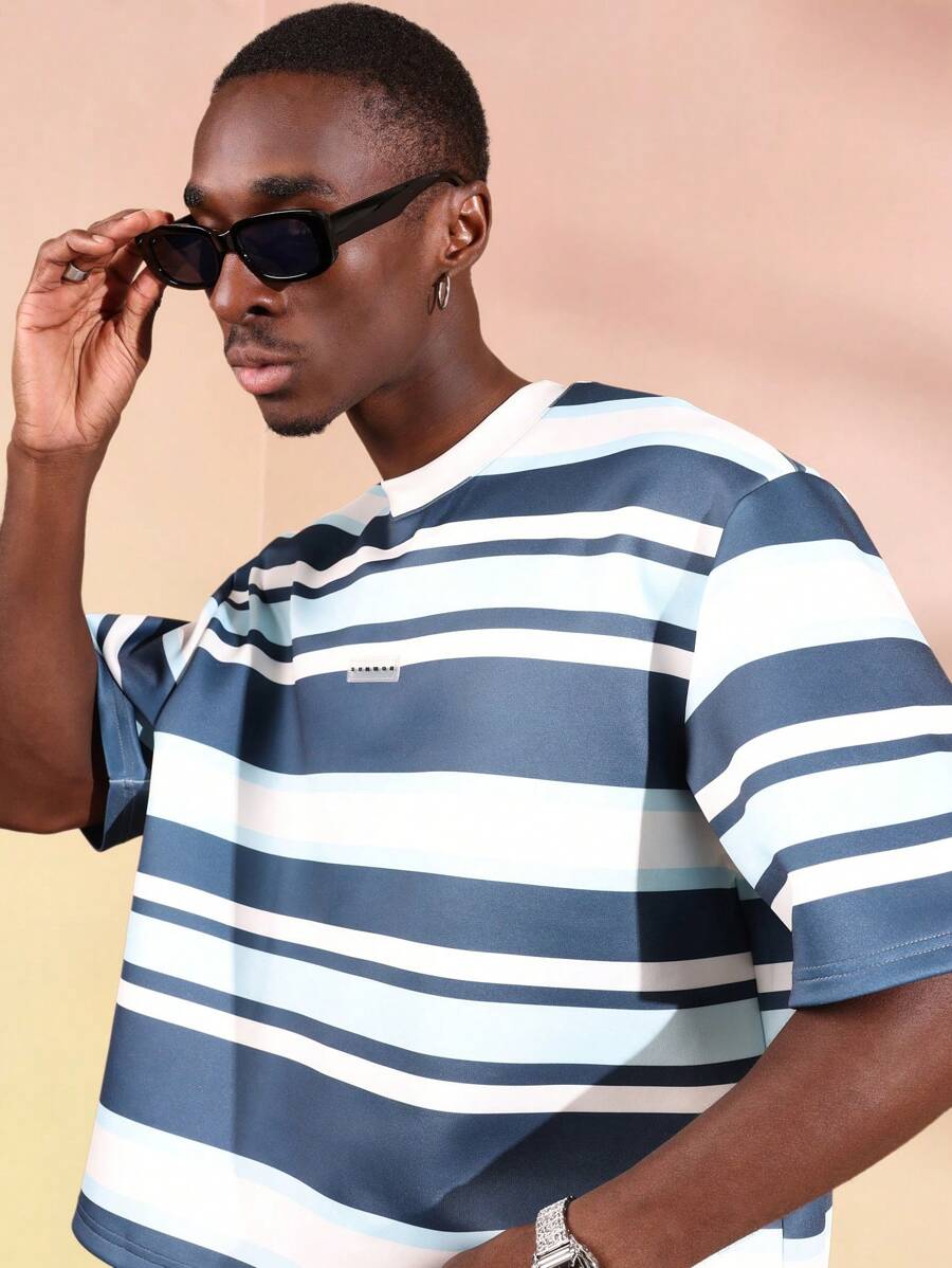 SUMWON Camiseta de manga corta con patrón de rayas de corte oversize y ajuste boxy, ropa urbana contemporánea de alta calidad, jersey de verano de moda casual