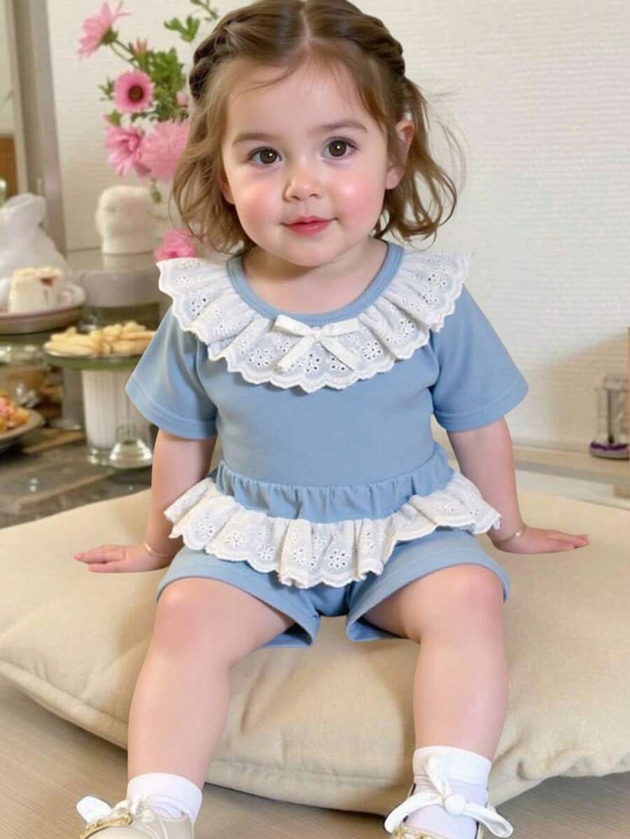 Baby Girl Sweet Floral Trim Round Neck Short Sleeve T-Shirt & Blue Shorts Set, Suitable For School, Casual, Dining Out, Picnic In Summer