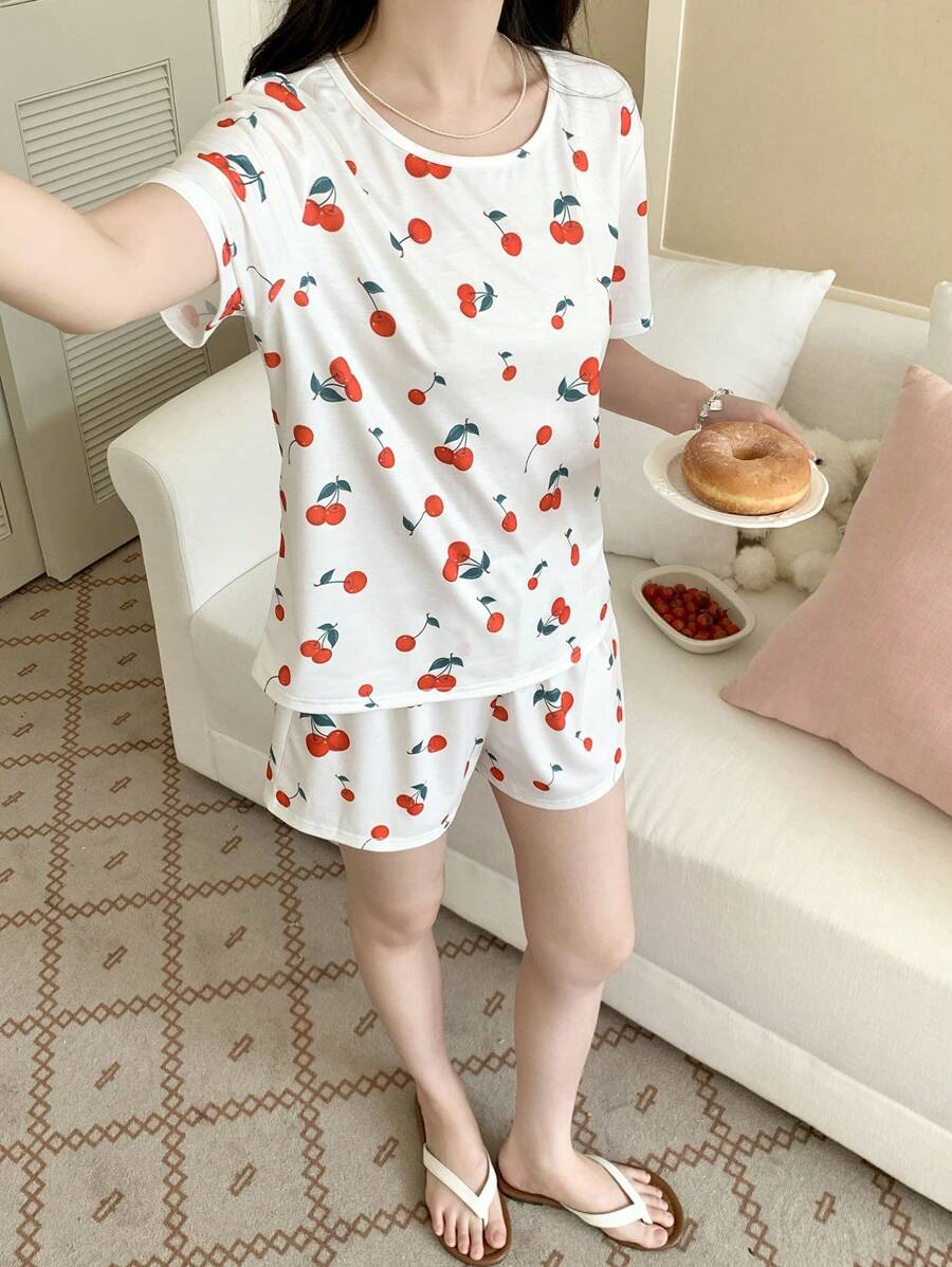 SHEIN Set de 2 piezas para adolescentes y niñas: Pijama informal de camiseta de manga corta de cuello redondo y pantalón corto con estampado de cerezas, conjunto de punto holgado para verano