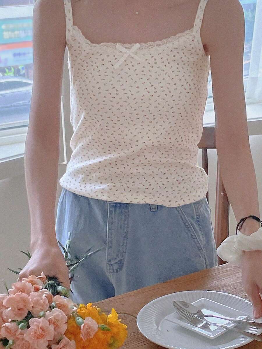 DAZY Top de tirantes de encaje y malla con estampado floral diminuto para mujer