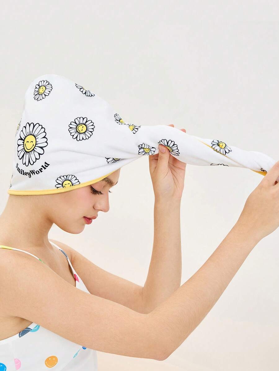 SmileyWorld® | SHEIN Gorro secador de cabello con estampado de flor con cara sonriente, toalla de cabello de material absorbente con pequeño diseño de margarita, apto para todo tipo de cabello, productos de baño