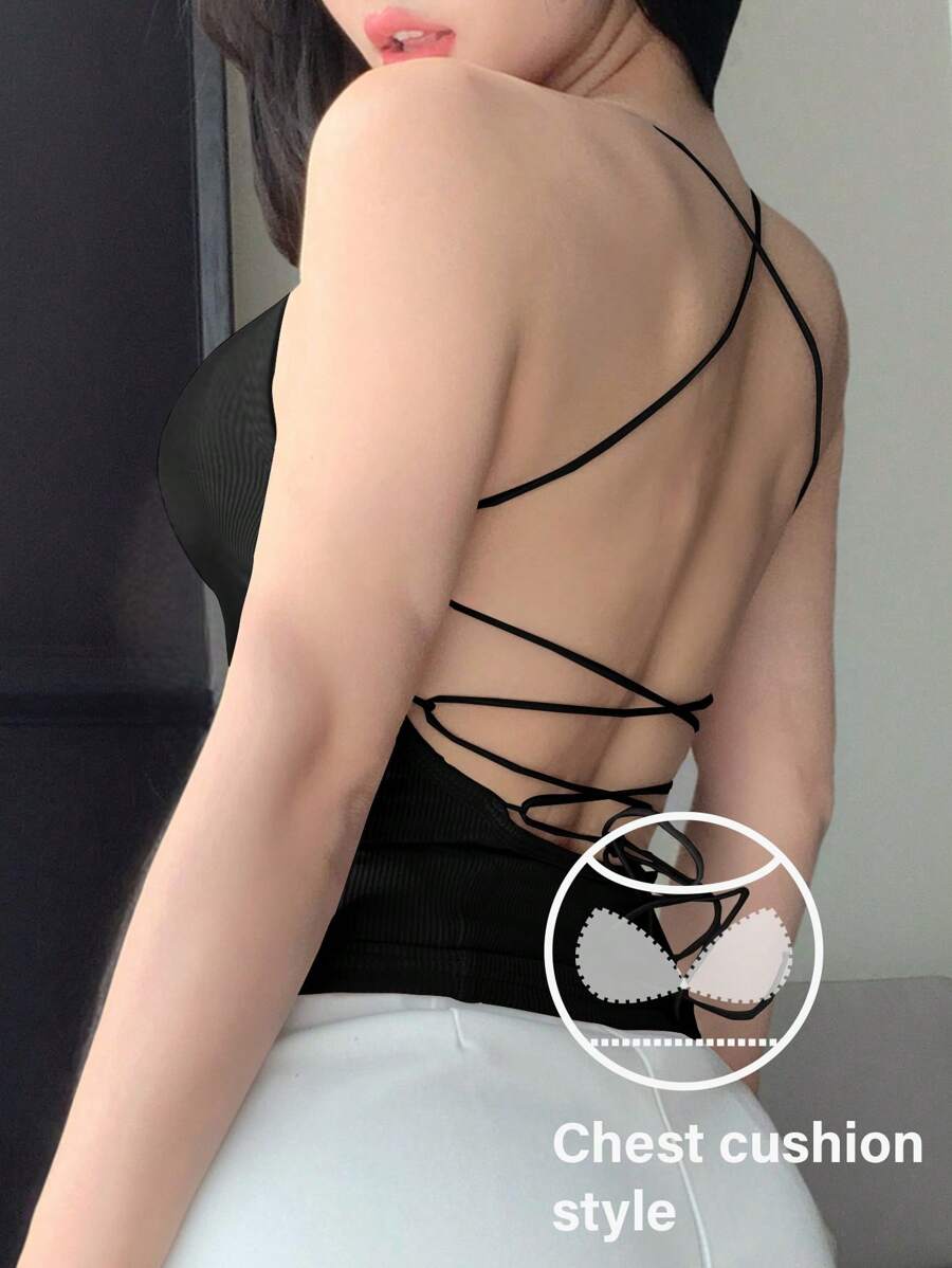 DAZY Parte superior minimalista con tirantes finos, sin mangas, con diseño cruzado en la espalda y con forro acolchado incorporado