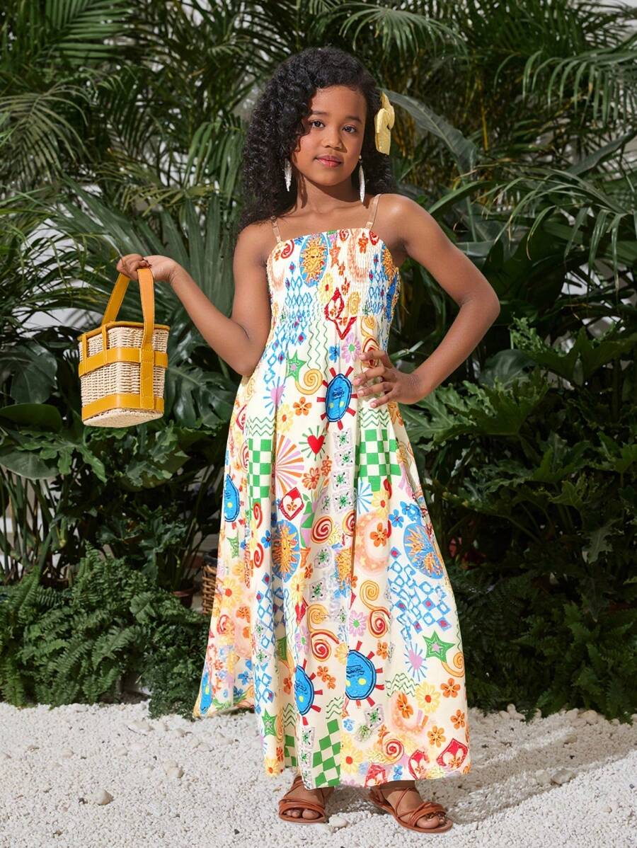 SHEIN Vestido informal con tirantes de espagueti con estampado floral pequeño para niña preadolescente de vacaciones en la playa, conjunto a juego de mamá e hija (se venden 3 piezas por separado)